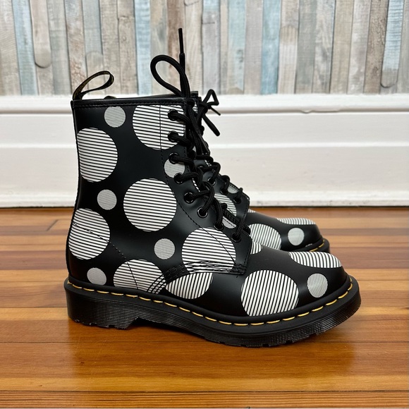 New Dr Martens 7 Black Polka Dot Print 1460 Boot Lace Up Combat Lug Sole Doc - Picture 5 of 12